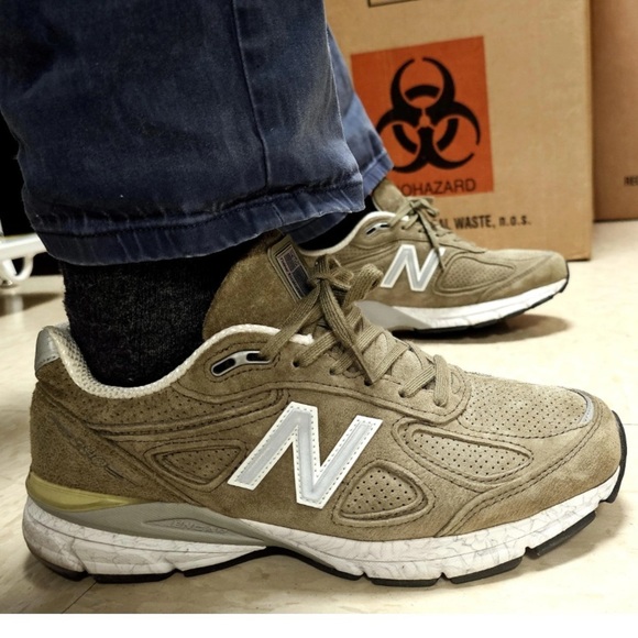 New Balance Other - New Balance 990 mv4  men size 9 Olive Sneakers with White Accents